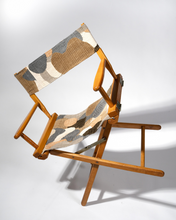 Load image into Gallery viewer, Camo Chair
