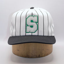 Load image into Gallery viewer, Winged Stripe Snapback Hat - Green
