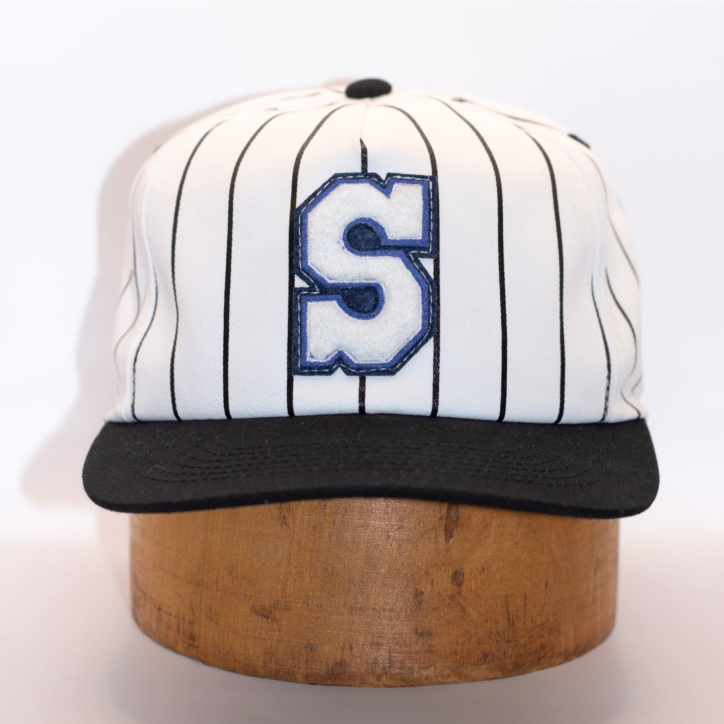Winged Stripe Snapback Hat - Blue