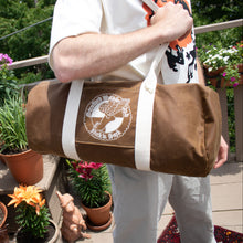 Load image into Gallery viewer, Nick's Duffle Bag - Waxed Nutmeg
