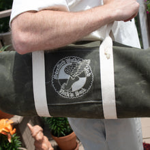 Load image into Gallery viewer, Nick's Duffle Bag - Waxed Hunter
